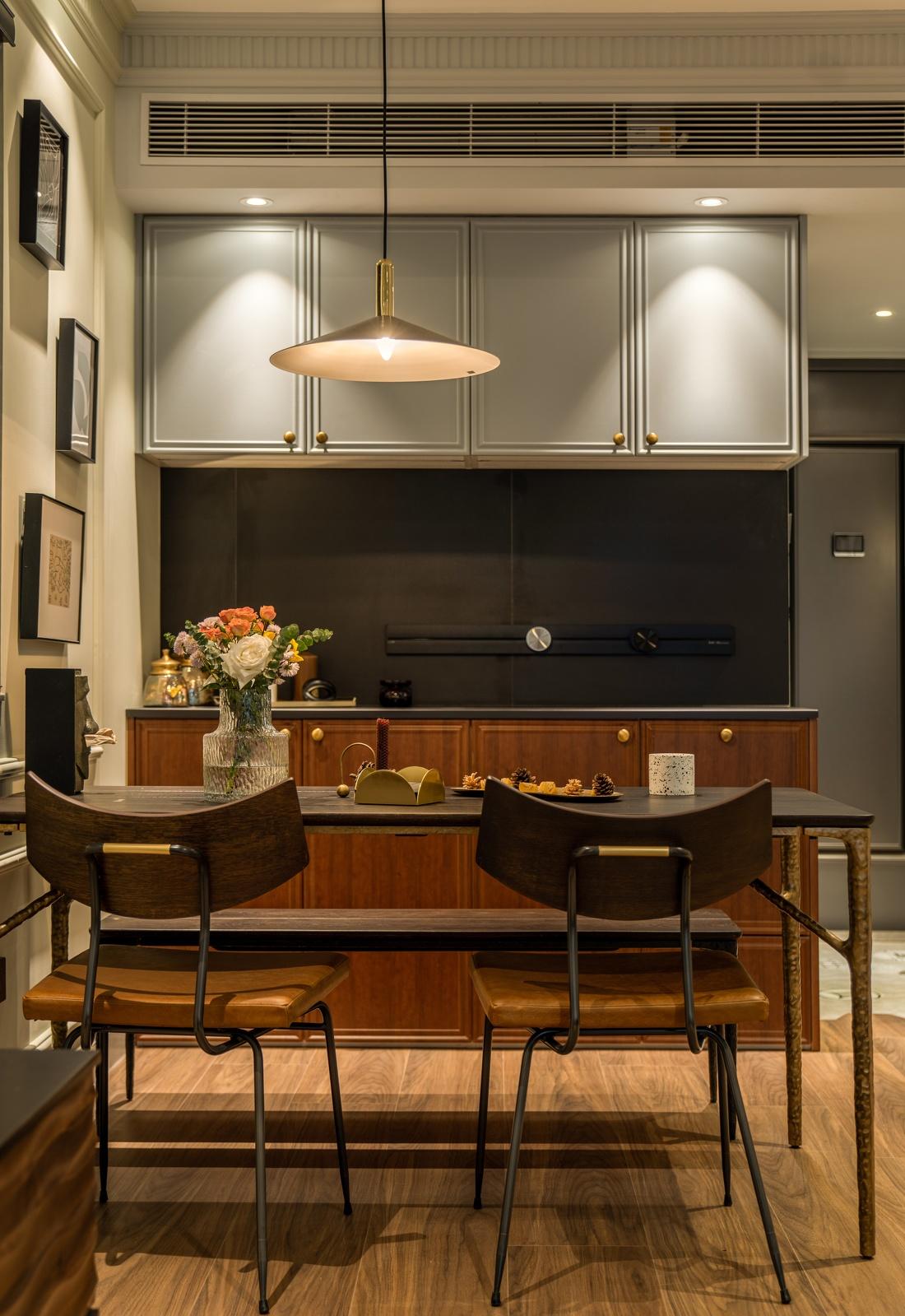 LDK 轻复古平层设计，浪漫与火热共存-27