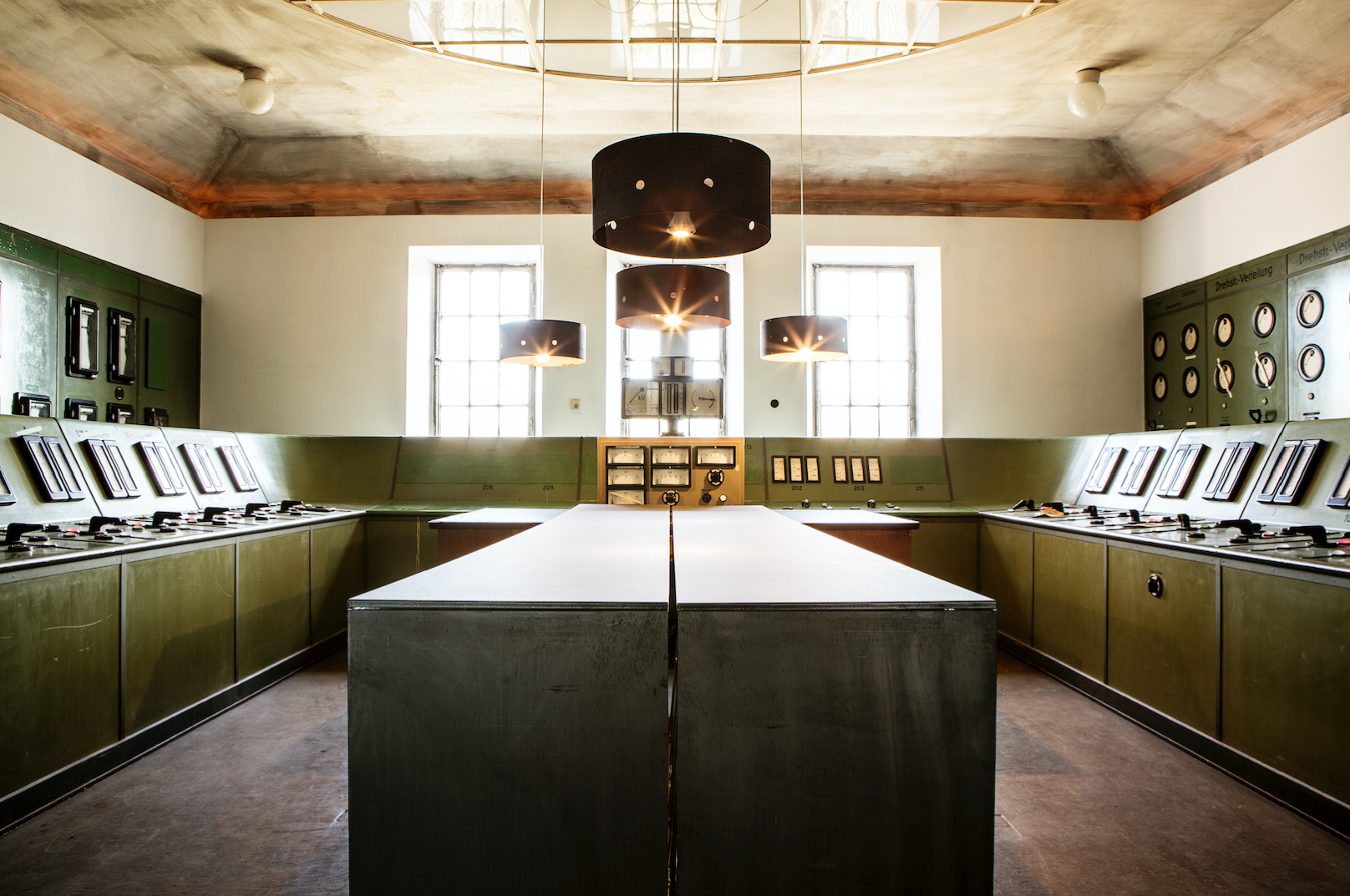 定制办公室设计 | 电力配送站的创意转型-21