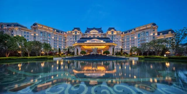 亚泰国际打造东方影都主题酒店-86