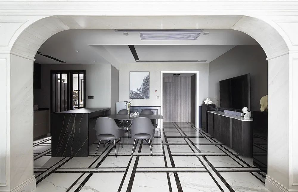 黑白法式浪漫,打造江景房的洄游流动感-31