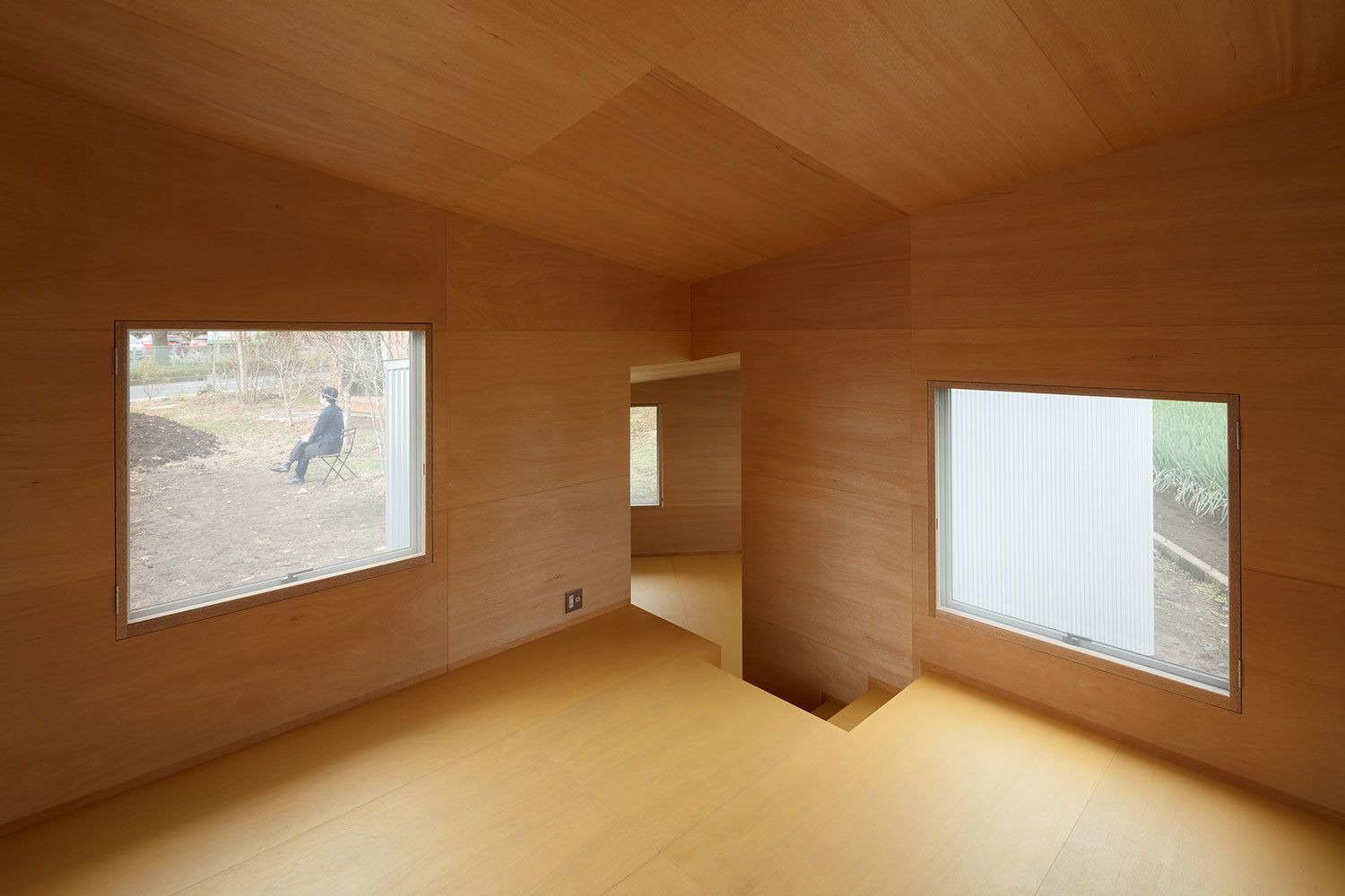 Miya Akiko Architecture Atelier：屋顶与窗户-17