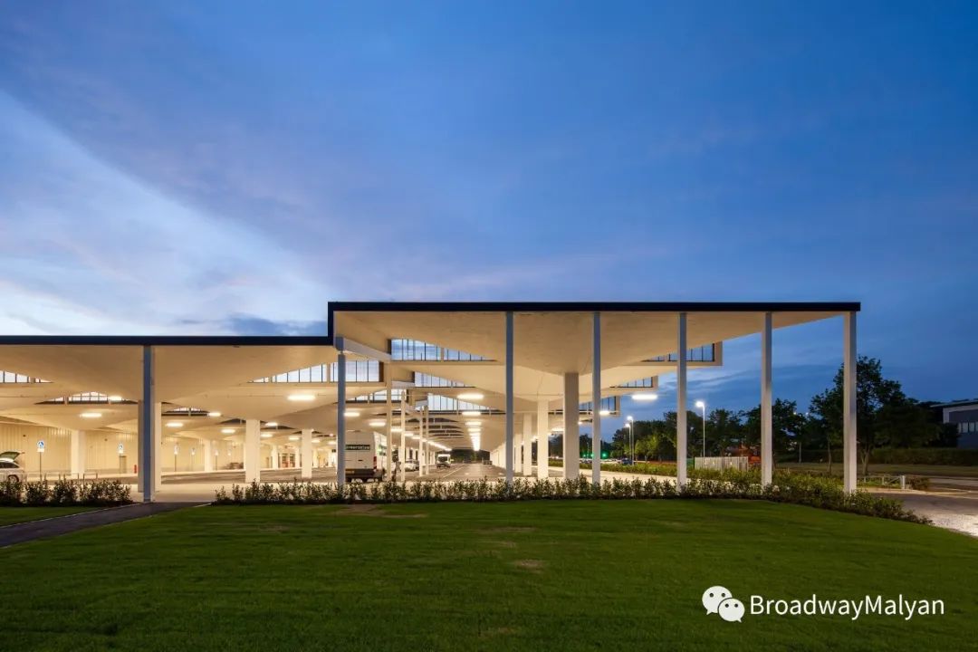 宝麦蓝打造现代零售环境,展现双曲抛物面建筑魅力-122