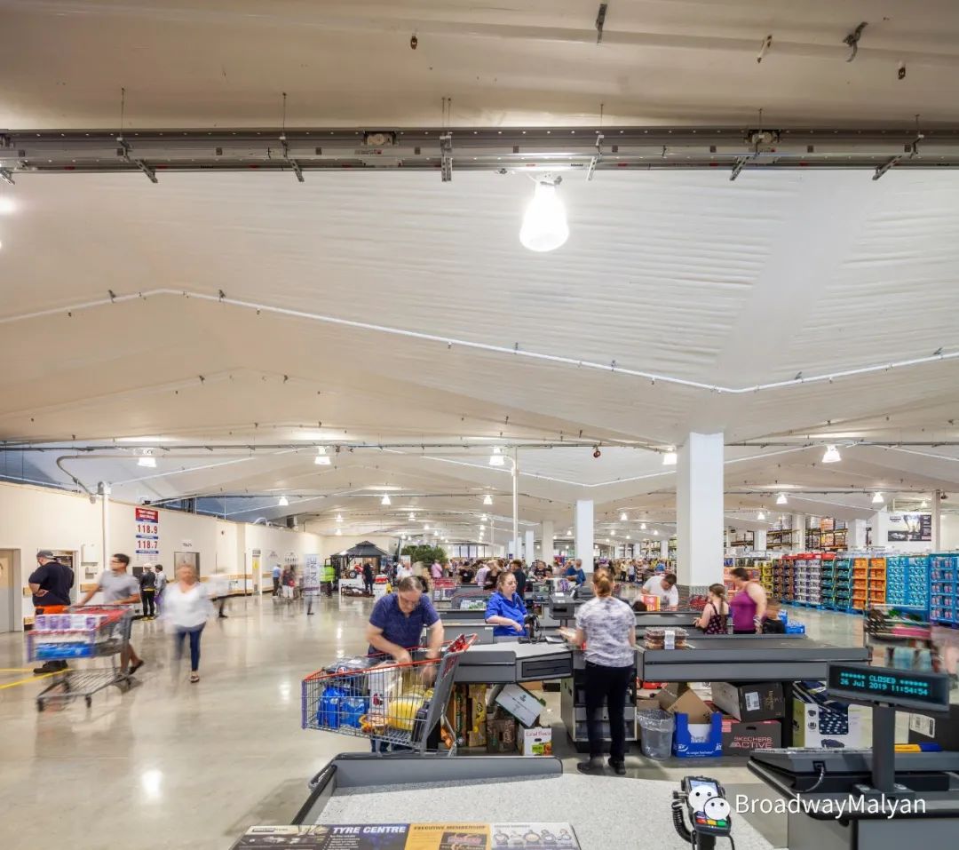 宝麦蓝打造现代零售环境,展现双曲抛物面建筑魅力-156