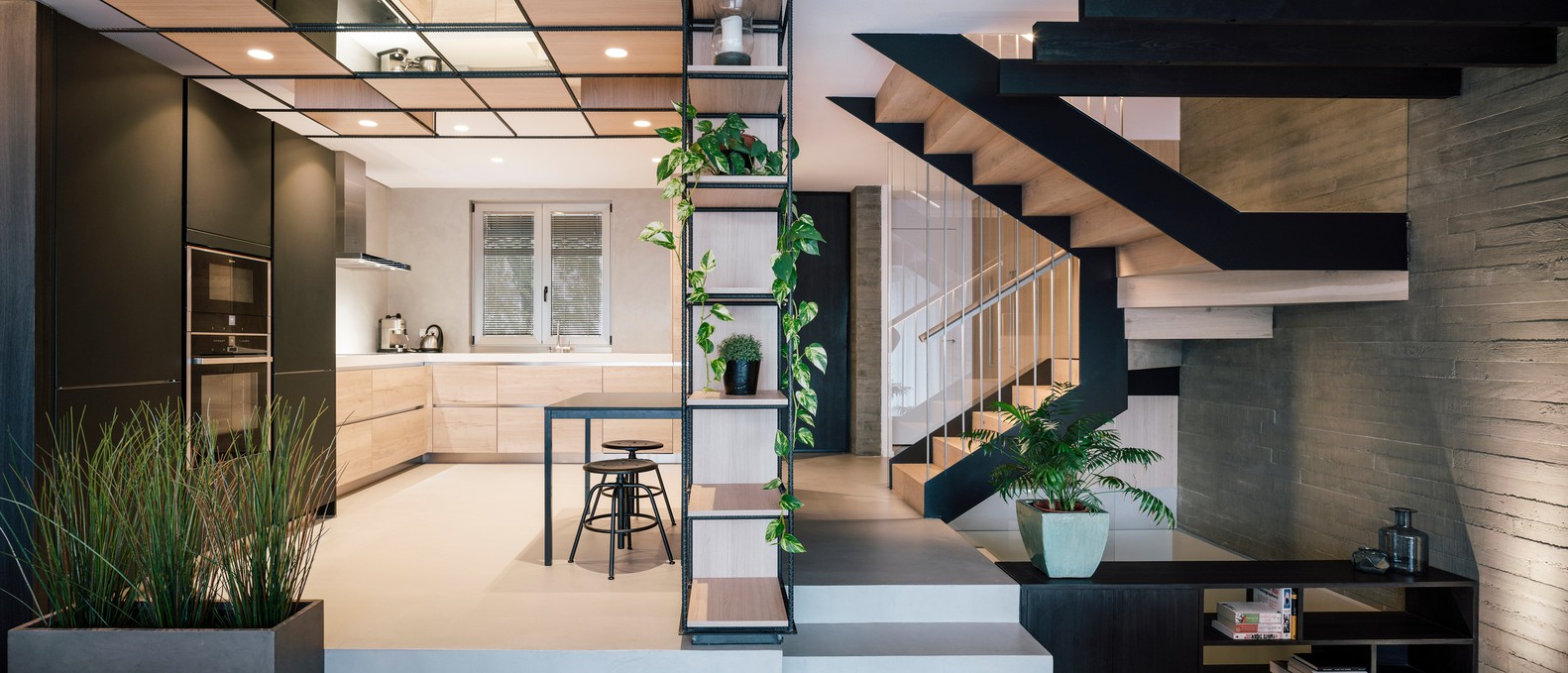 马德里锯齿形屋顶住宅-15