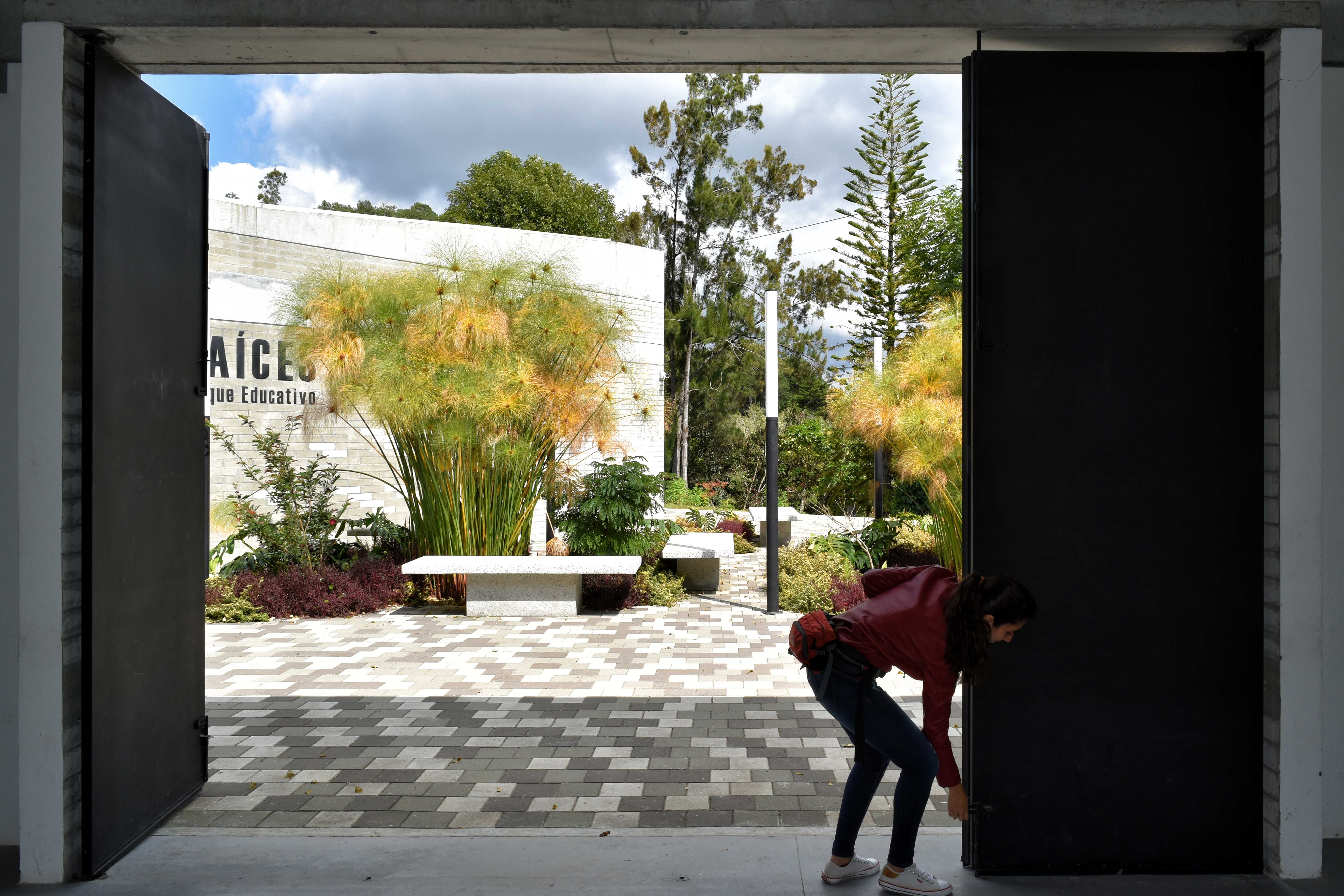 raices educational park 4-28