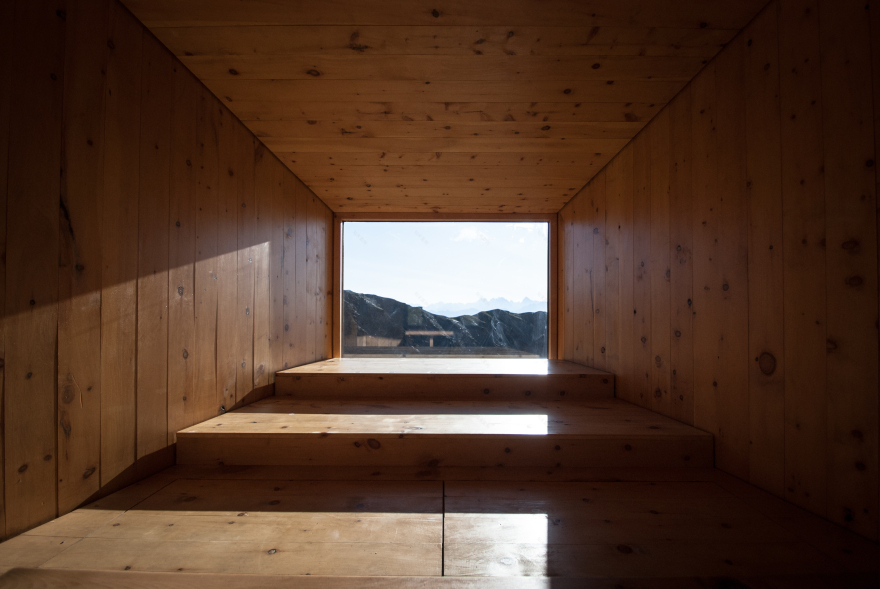 高山之巅的“黑体”庇护所-37