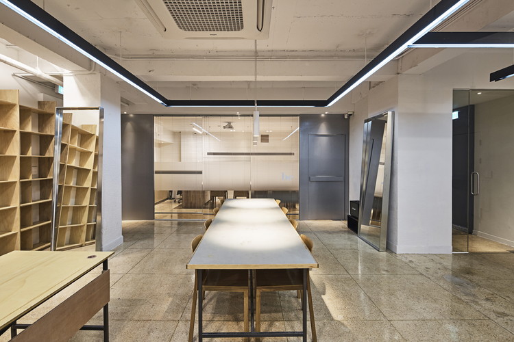 伦敦“泰特现代”风格的再生建筑 | 服装 B 公司办公室设计-23