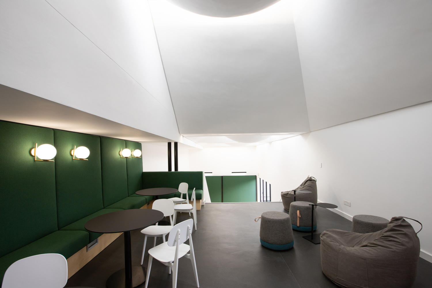 比勒陀利亚大学的哈菲尔德校区 Akanyang 建筑丨南非丨Two Five Five Architects-31