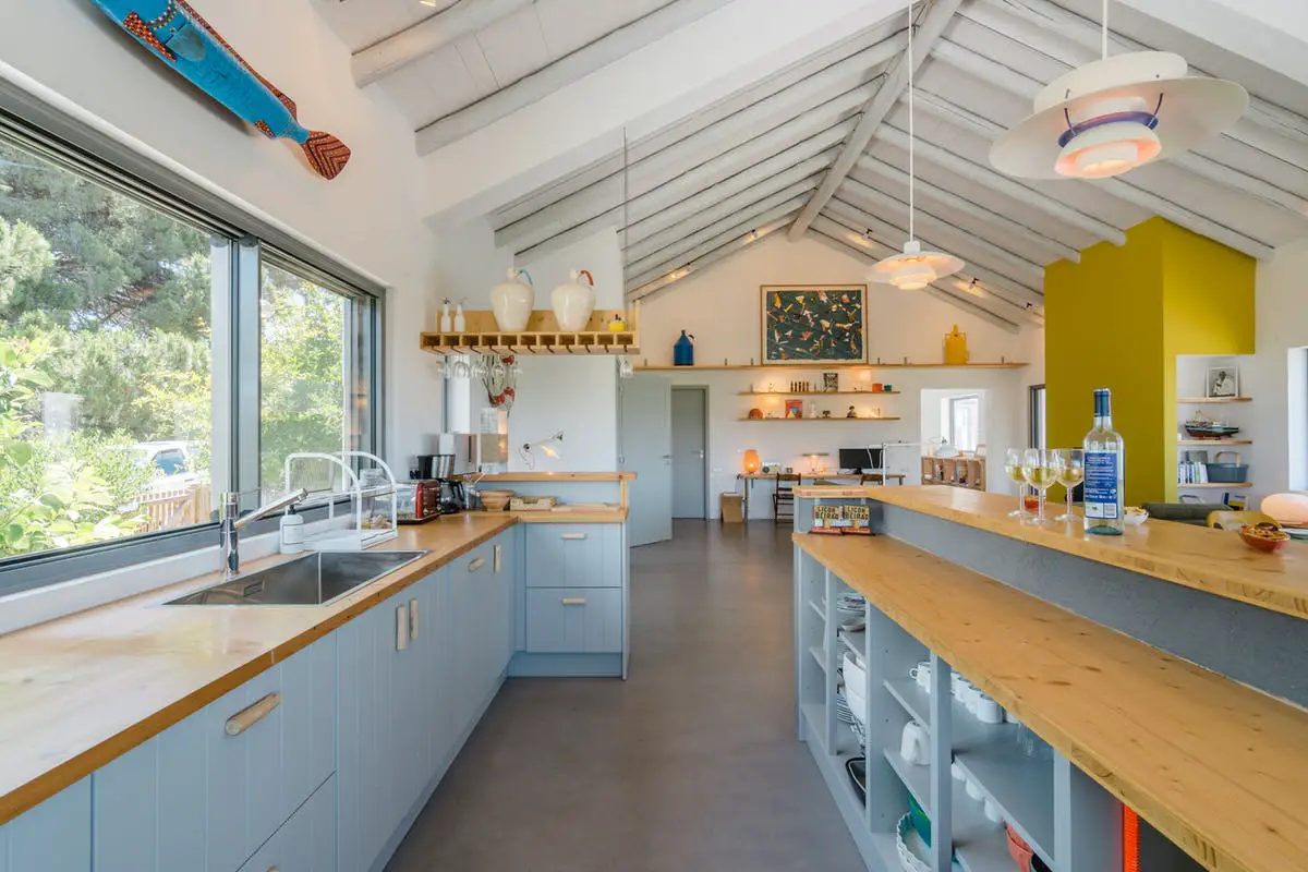 葡萄牙度假别墅 | 色彩斑斓的泳池边天堂-6