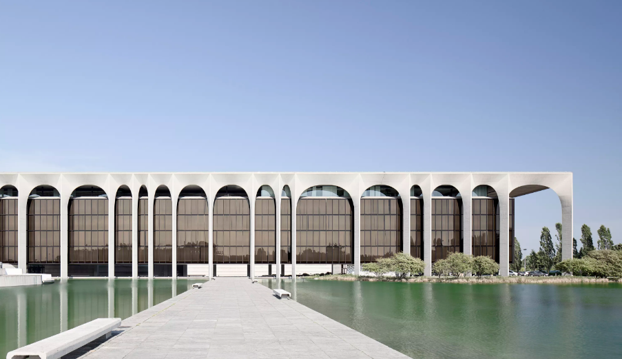 尼迈耶的蒙达多利集团总部丨意大利-22