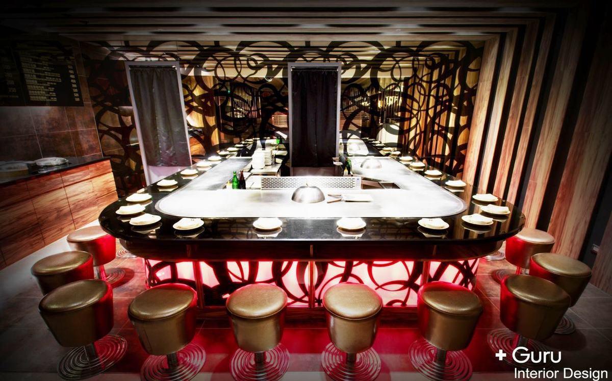 现代华丽的铁板烧空间设计-14