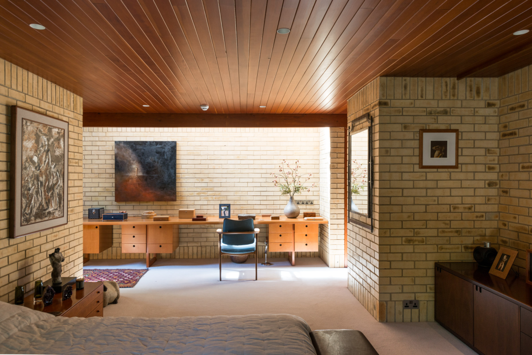 罐头清单或能利斯(具体含义需根据更多上下文来确定)丨西班牙丨约翰·伍重-73