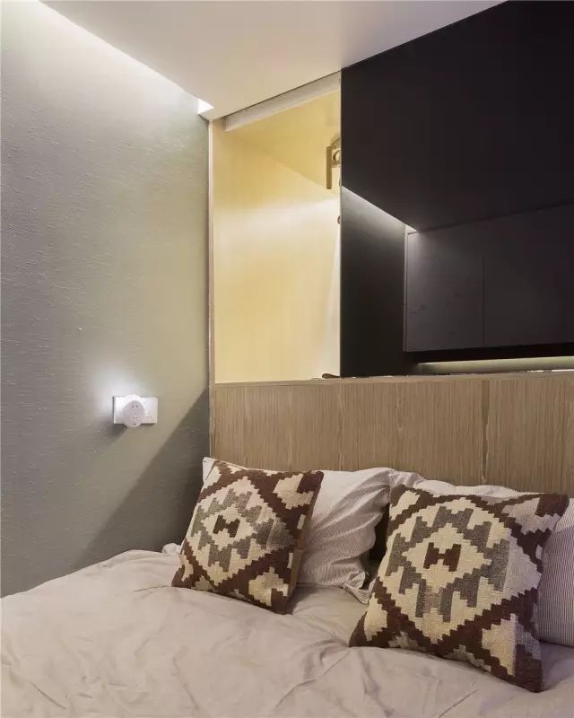 60平挤6口人，厕所当厨房？设计师神改造变豪宅-47