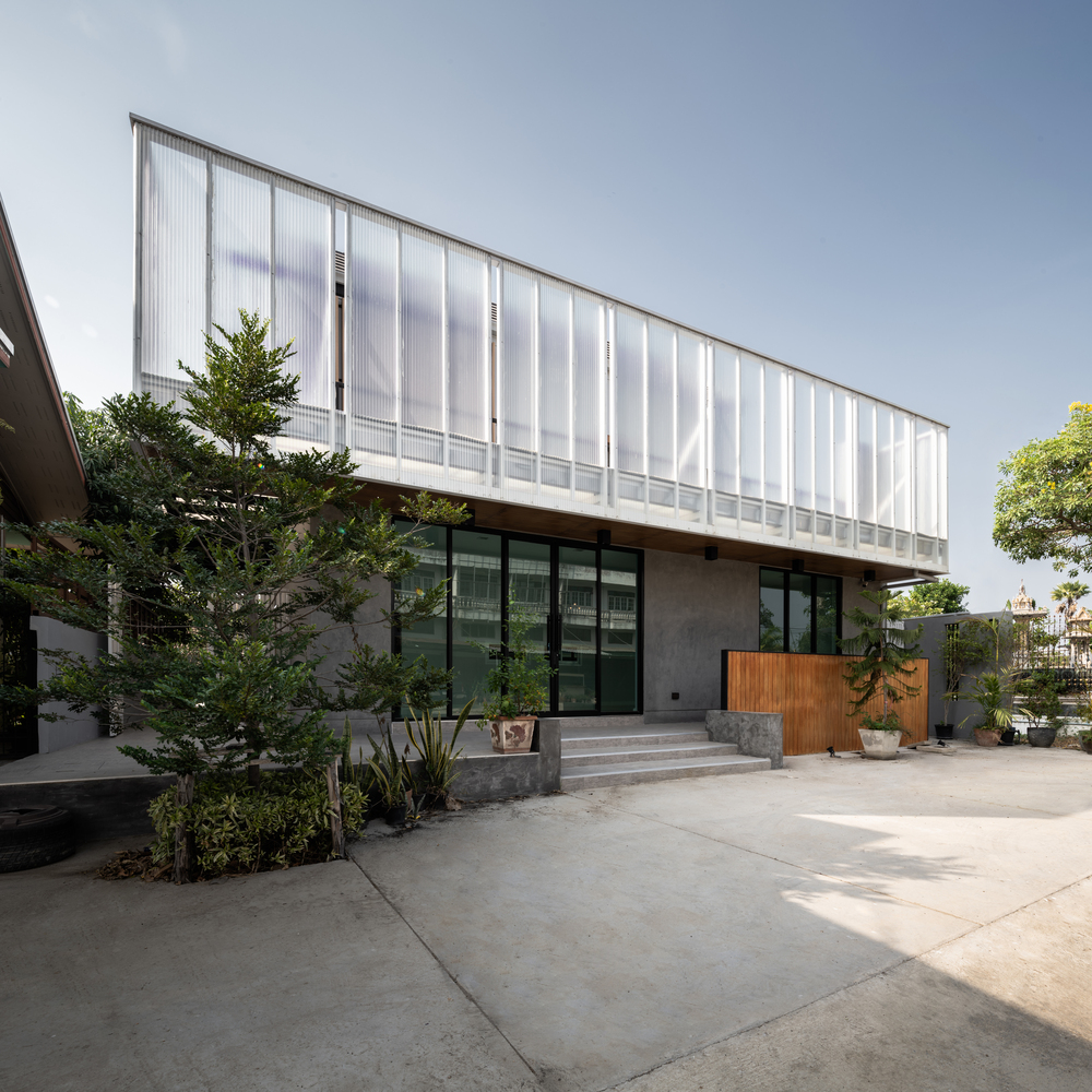 泰国 Petchaburi 私人住宅与诊所，和谐融入环境，功能与美学兼具-12