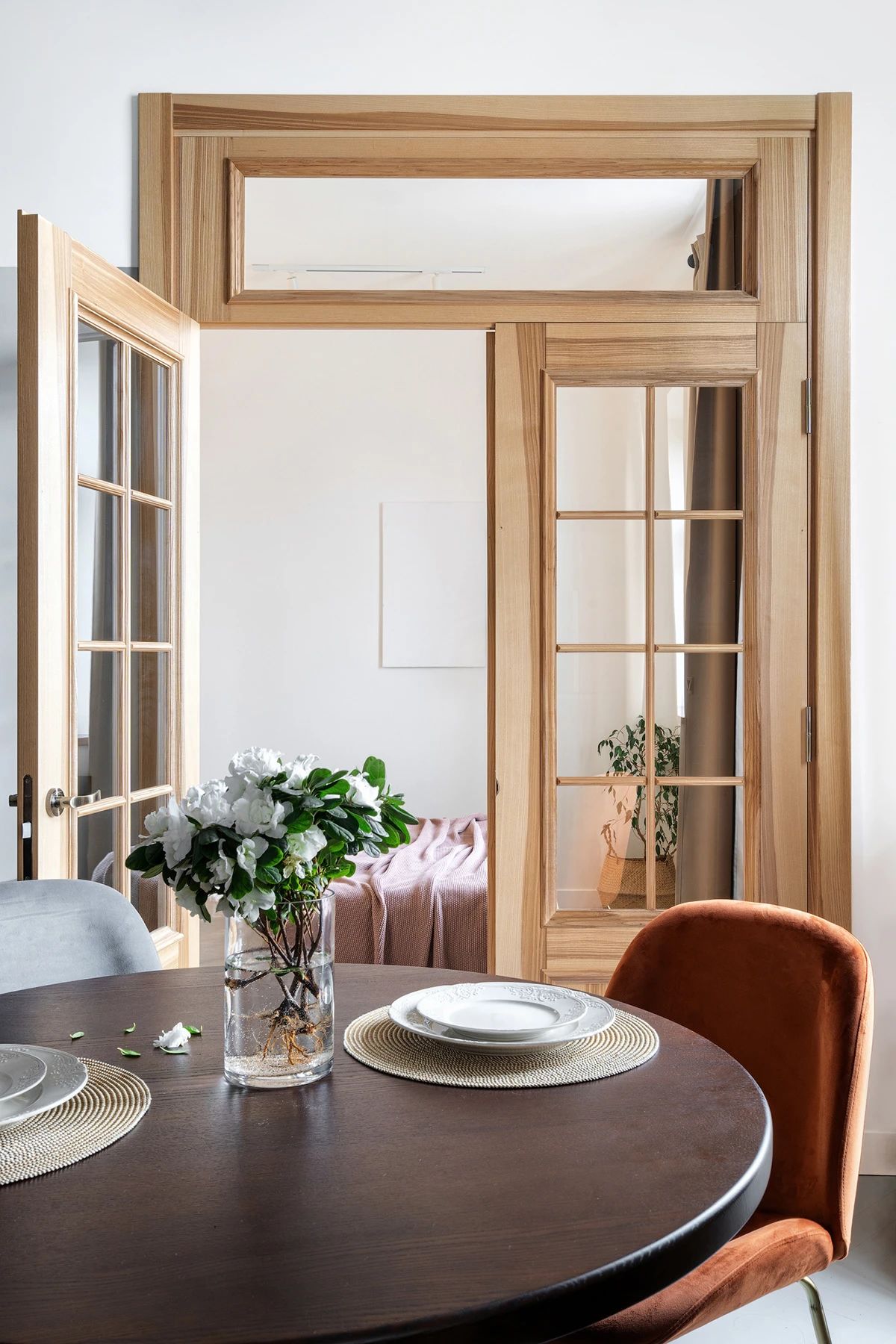 质朴原木单身公寓丨Oleksandr Maly-12