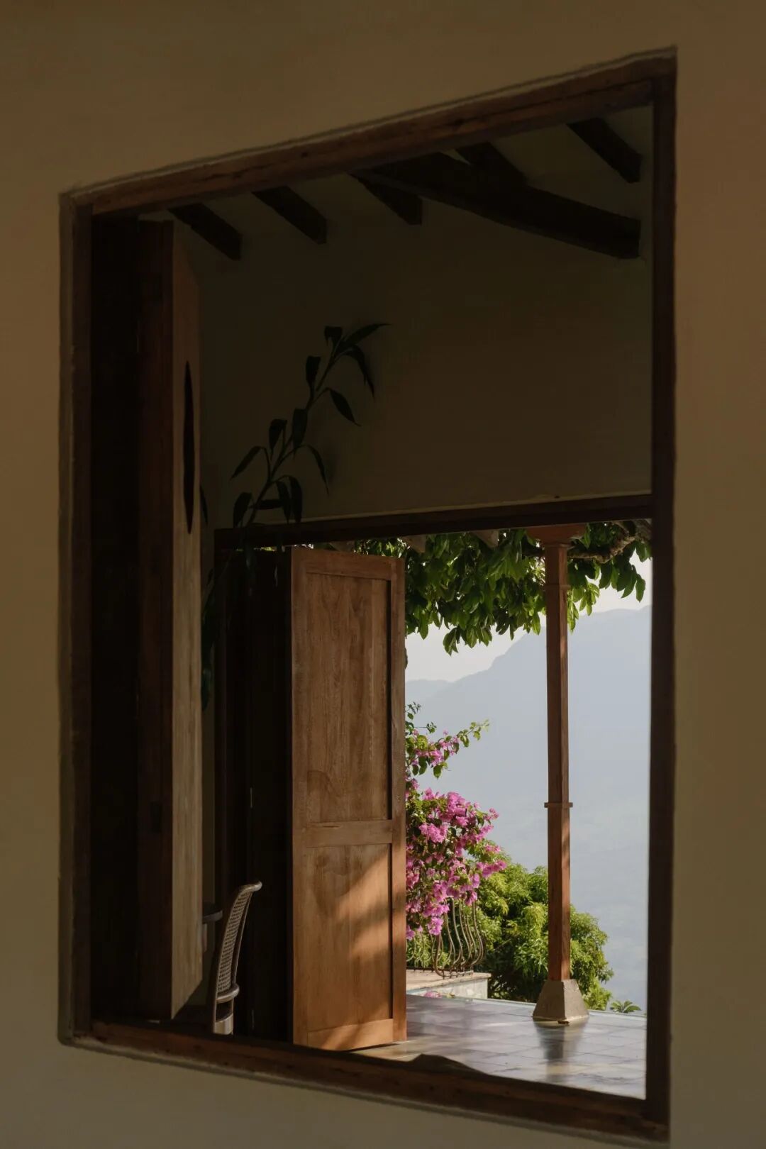 卡萨拉斯玛格丽塔斯公寓（Casa常见指房子、公寓等，由于缺乏更多背景信息，一般以公寓来常见处理，但根据具体场景这里也可能表示其他场所；Las Margaritas音译过来是拉斯玛格丽塔斯 ，它可能是具体的人名、地名等，可根据实际情况进一步确认指代对象及更合适的译法，如果是酒店、度假村等也可纠正信息重新让我翻译 ）丨哥伦比亚丨Trópico Arquitectura-3