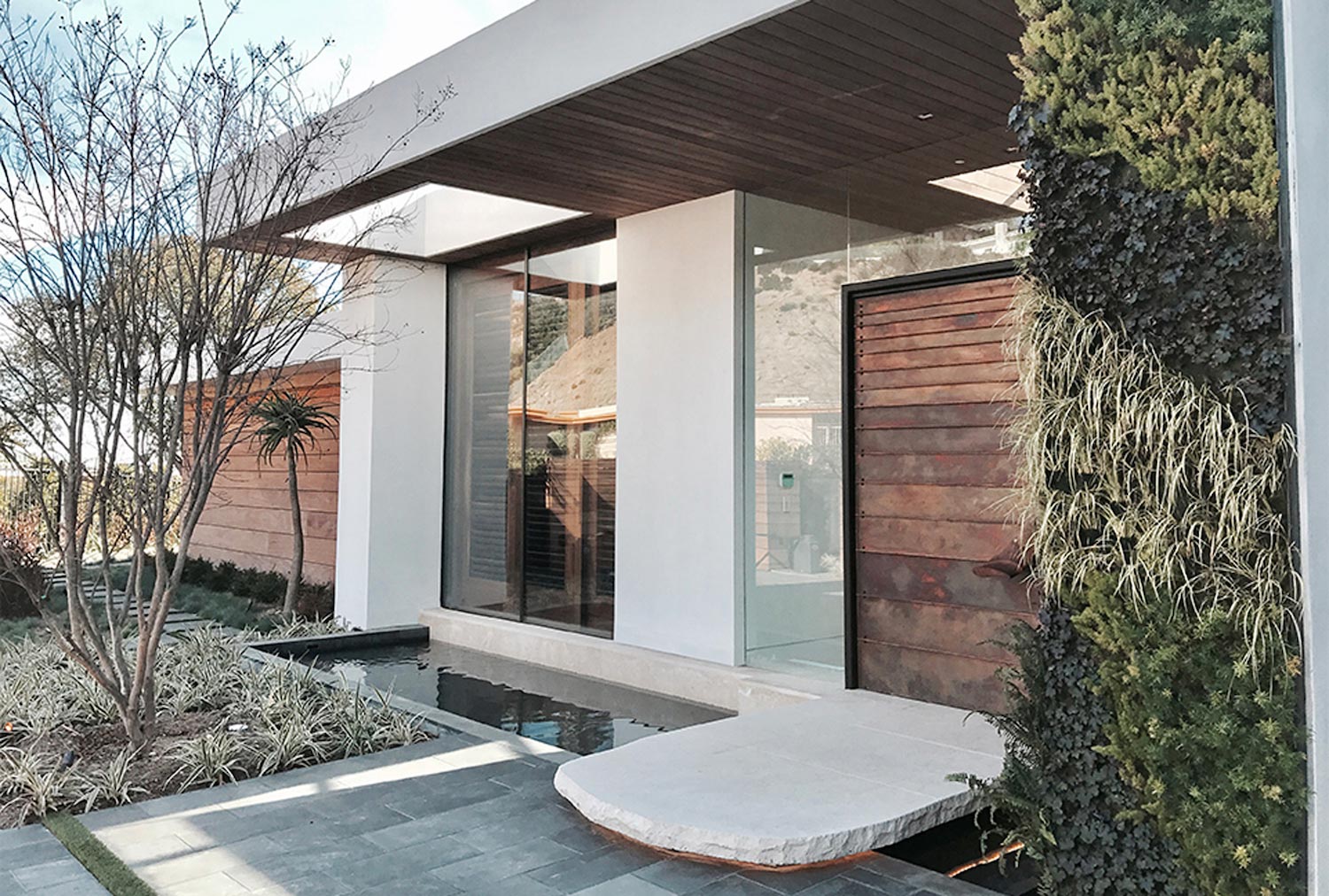 Warm, industrial and sophisticated environment of a Beverly Hills one story house by Mayes Office   CAANdesign  Architecture and home design blog-4