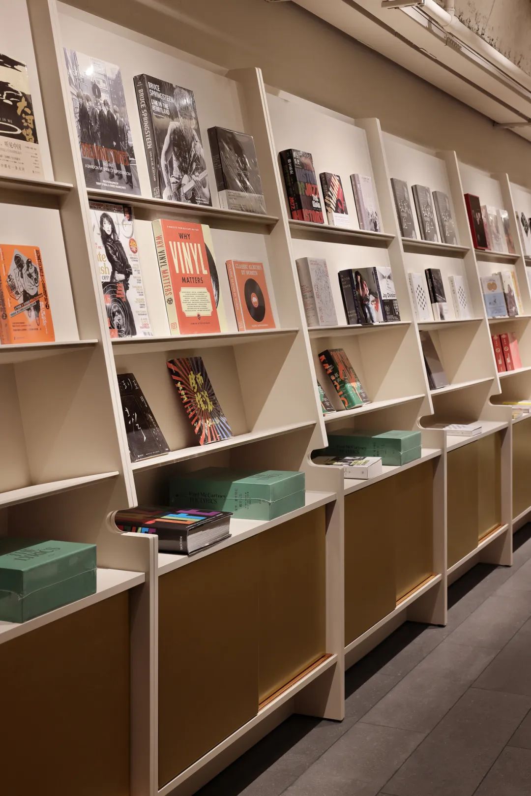 百新书局（上海福州路店）丨中国上海丨BobChen Design Office-78