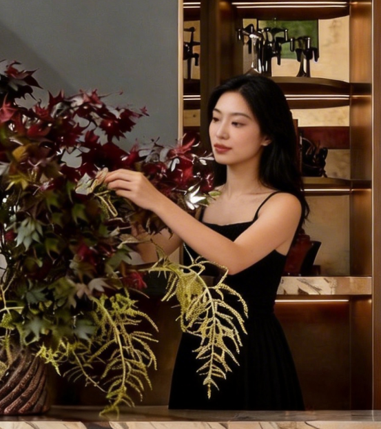 MDG 现代与复古的“化学反应”_20260301-22