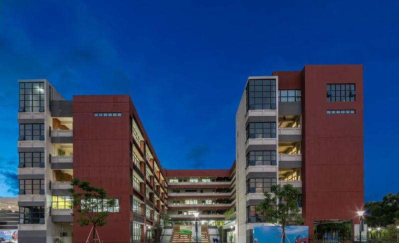 广州西关广雅实验学校 · 范铁的现代教育空间设计-12