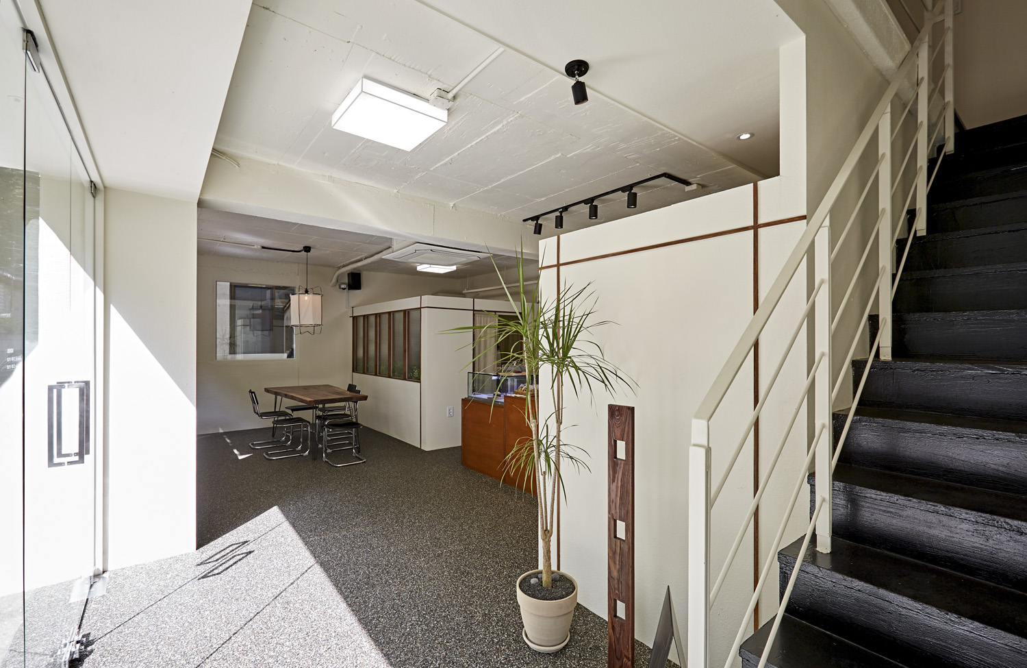 30 平现代简约咖啡厅设计，诠释极简美学-6