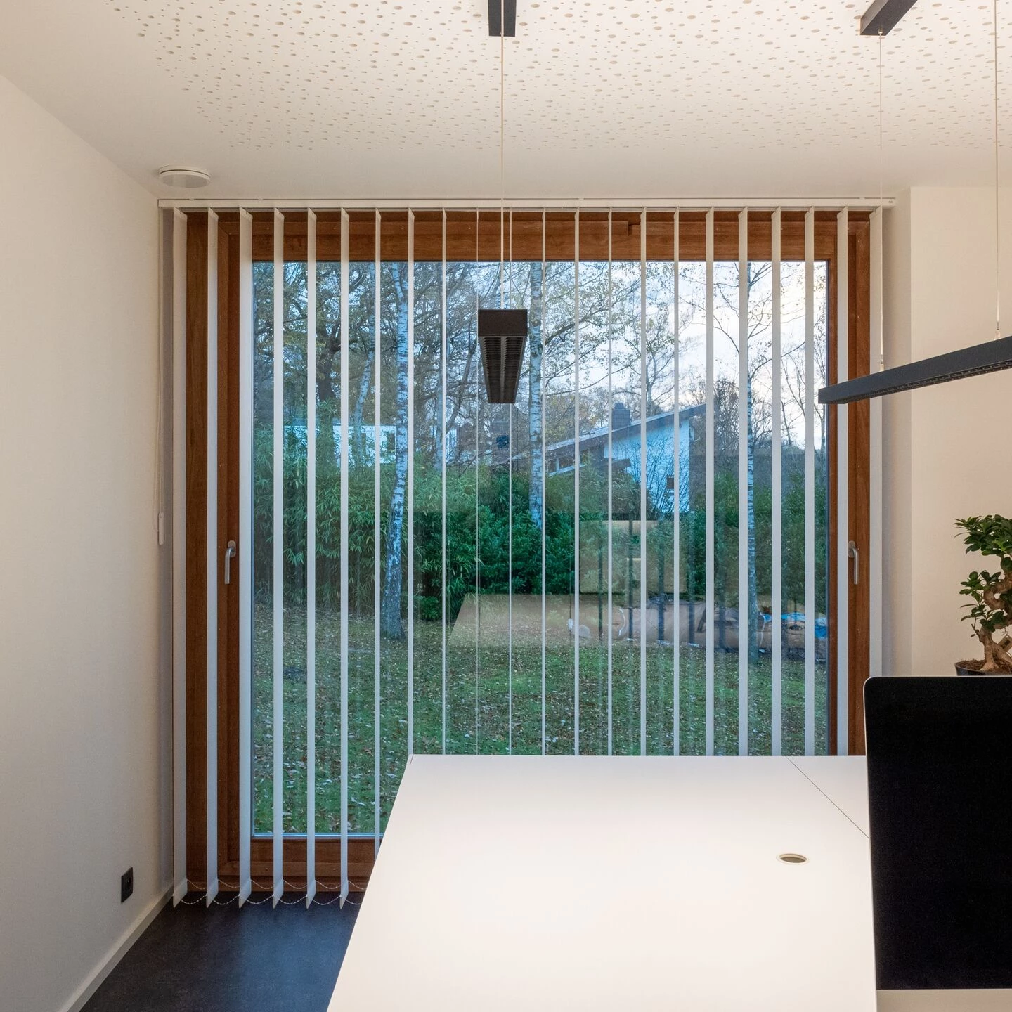 比利时森林中的“隐身”建筑-24