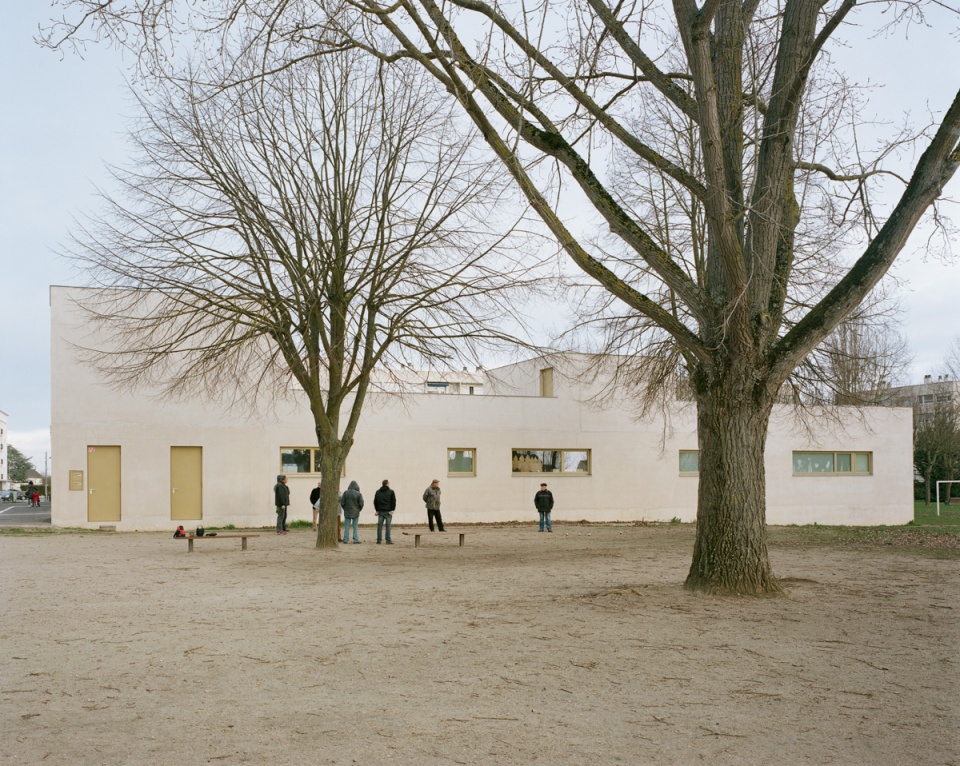 弧形墙体打造和谐环境,彩色混凝土呈现现代永恒-13