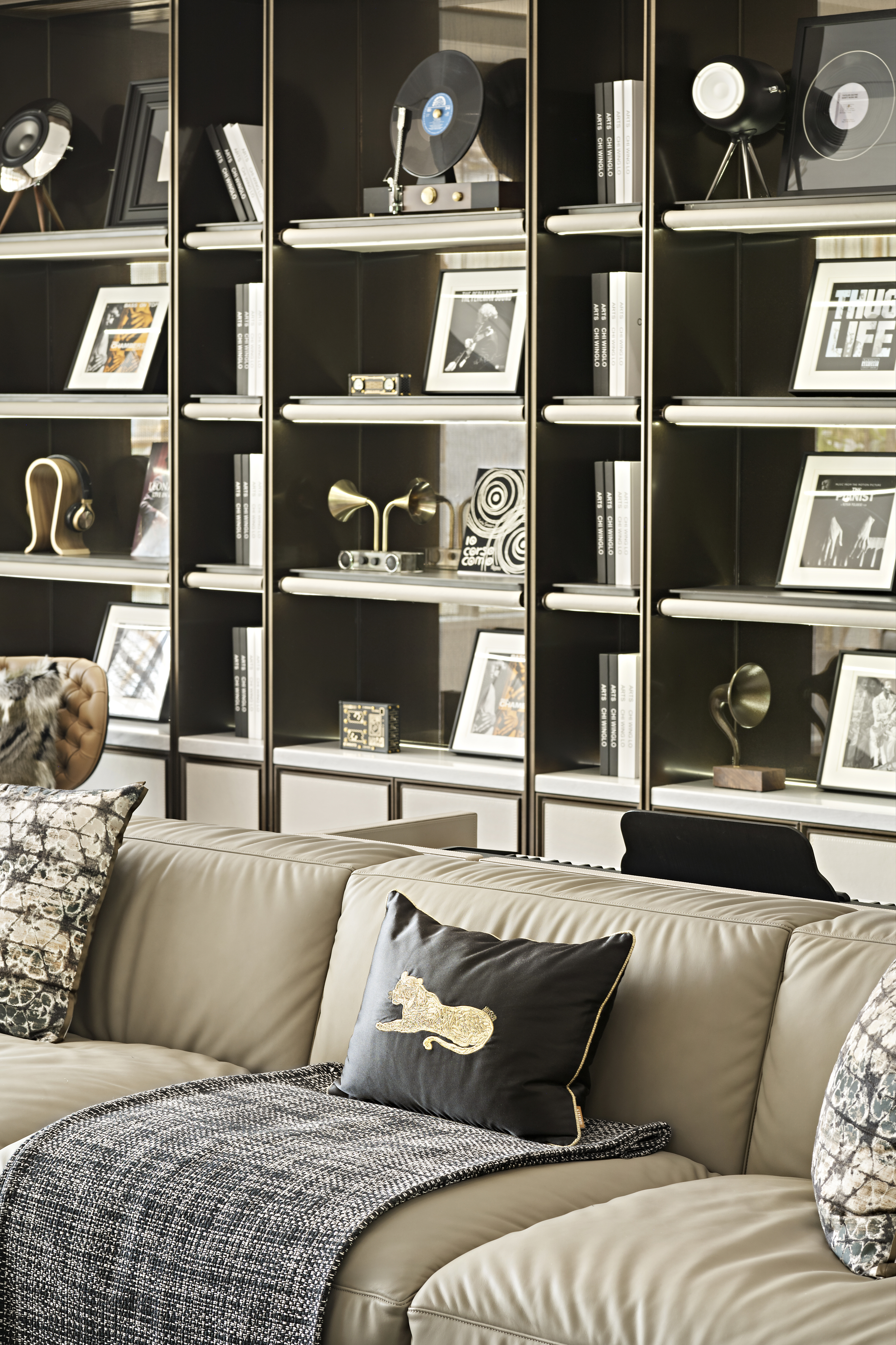 深圳盘石设计 | 260㎡黑金格调，邂逅内敛与奢华！-10