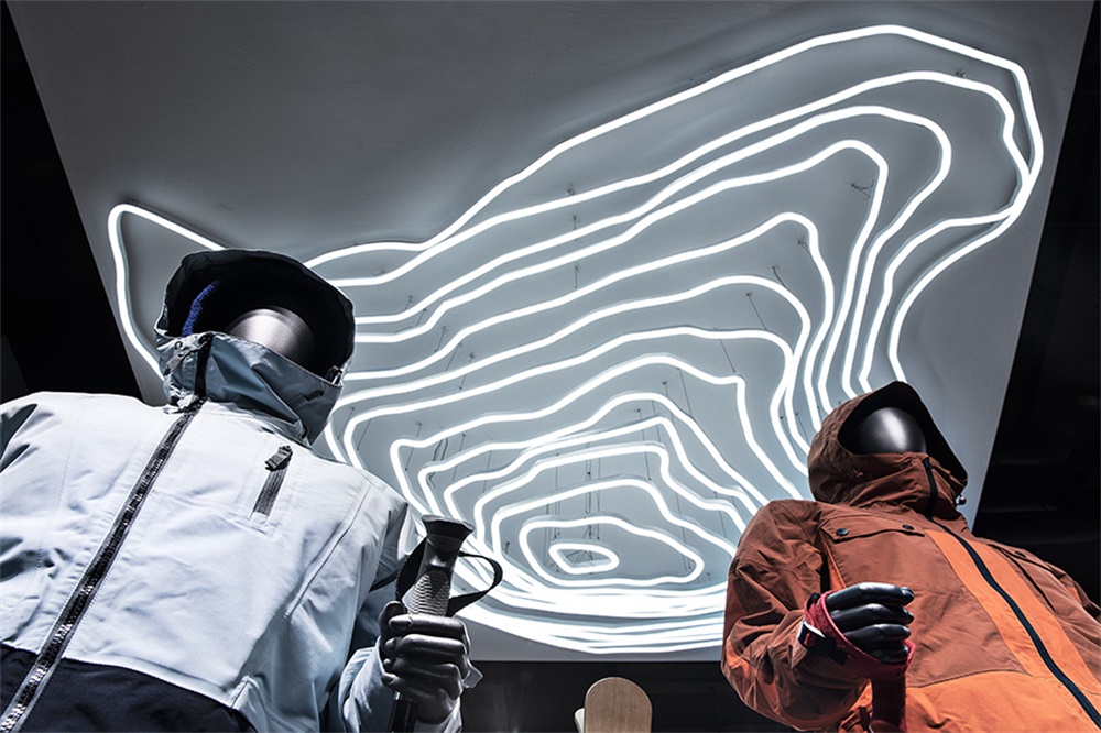 北面巴泽营地-21