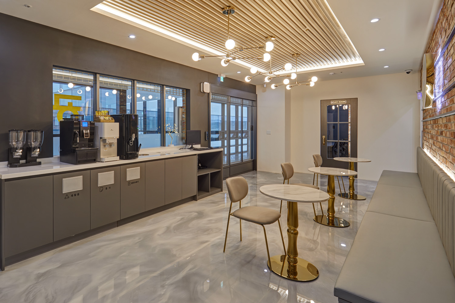 简约舒适 55 平工作室设计-5