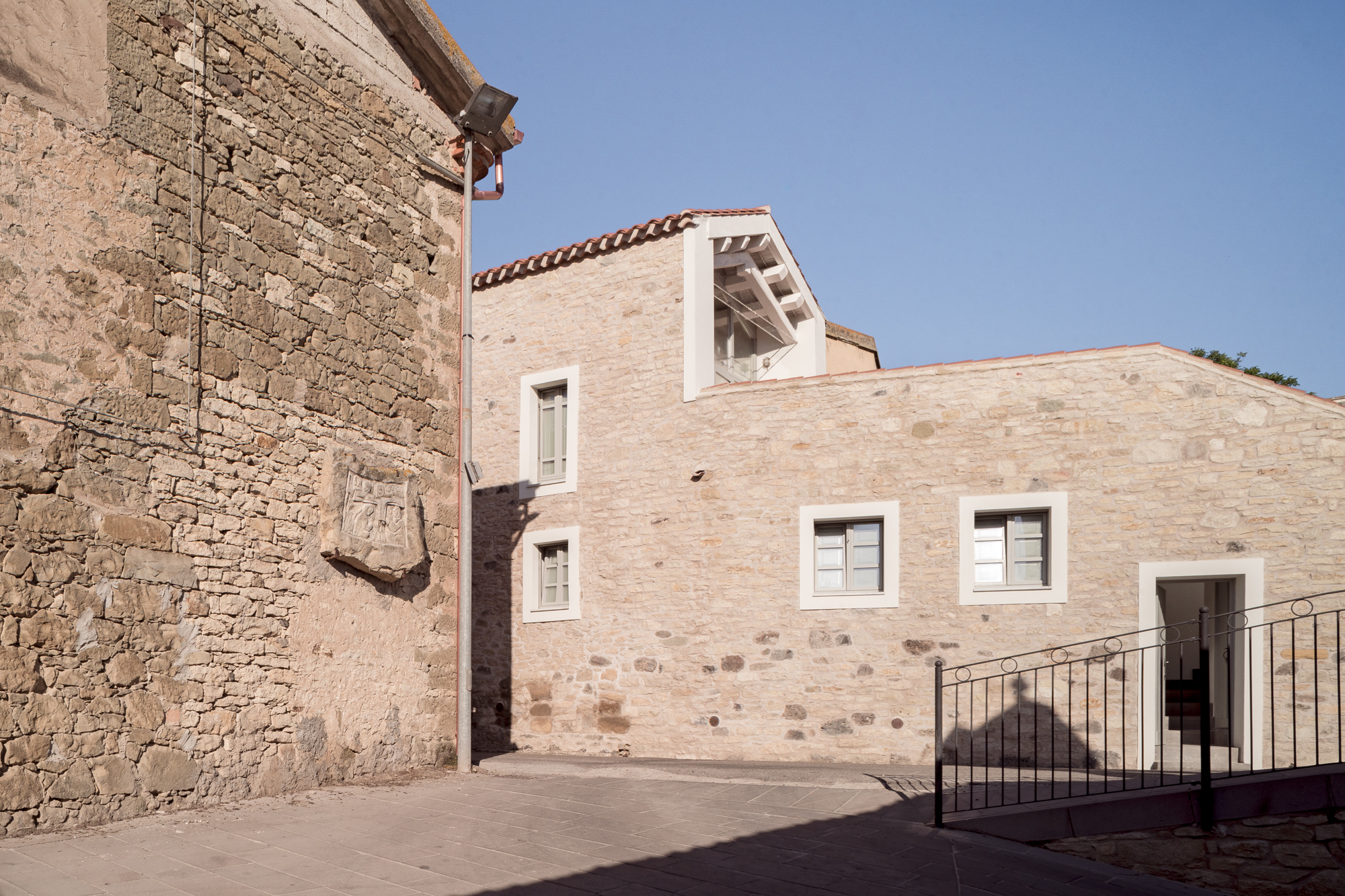 Casa del Vescovo 酒店修复设计-43