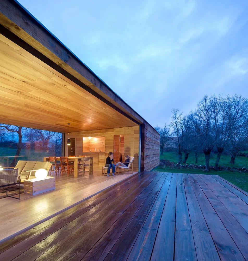 黄色调的人性化景观之家丨GGH 设计机构-24