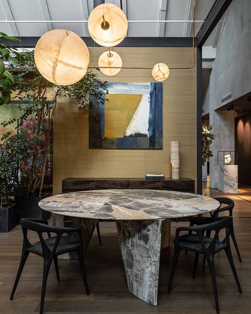 Новые коллекции мировых брендов в салоне  Krassky-6