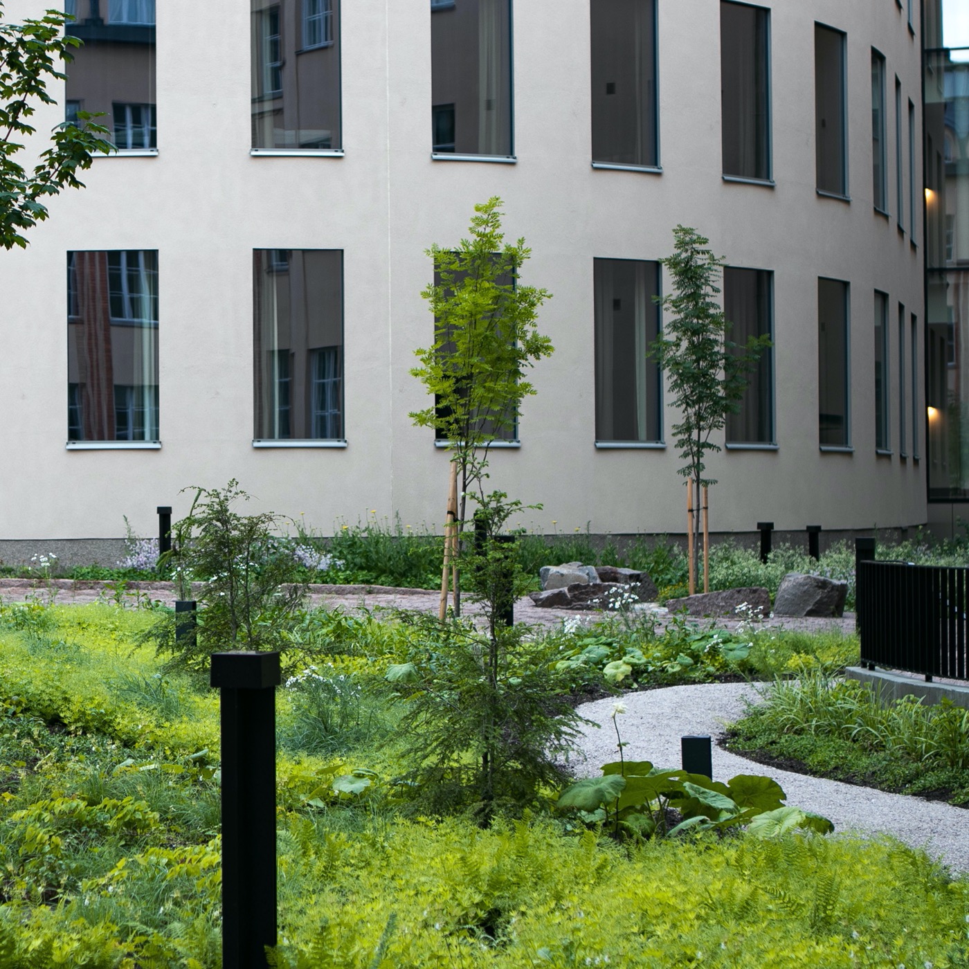 Scandic Grand Central Helsinki Courtyard | 绿色秘境酒店庭院设计-6