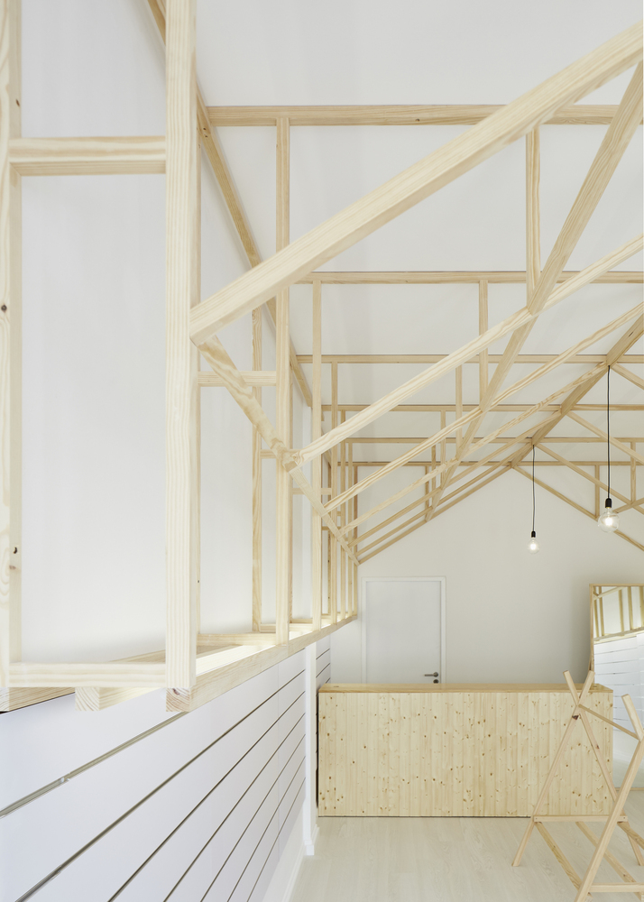 Glam Space Bruno Dias 打造阴郁黑暗女性配饰商店-32