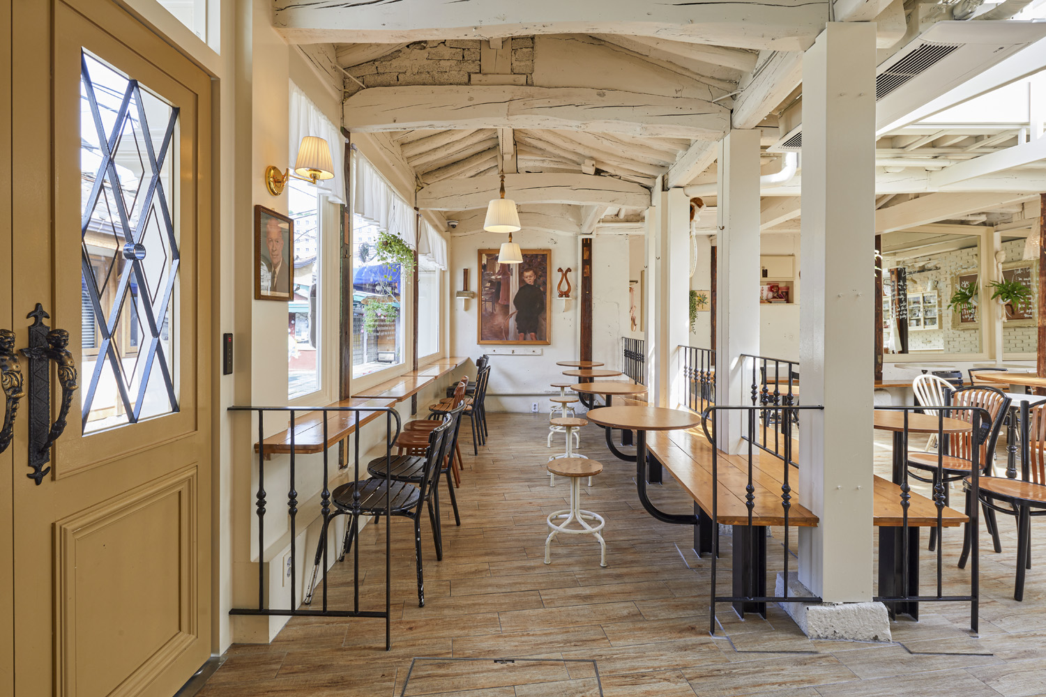 45 平米家居模型咖啡厅，打造温馨宜居艺术空间-3