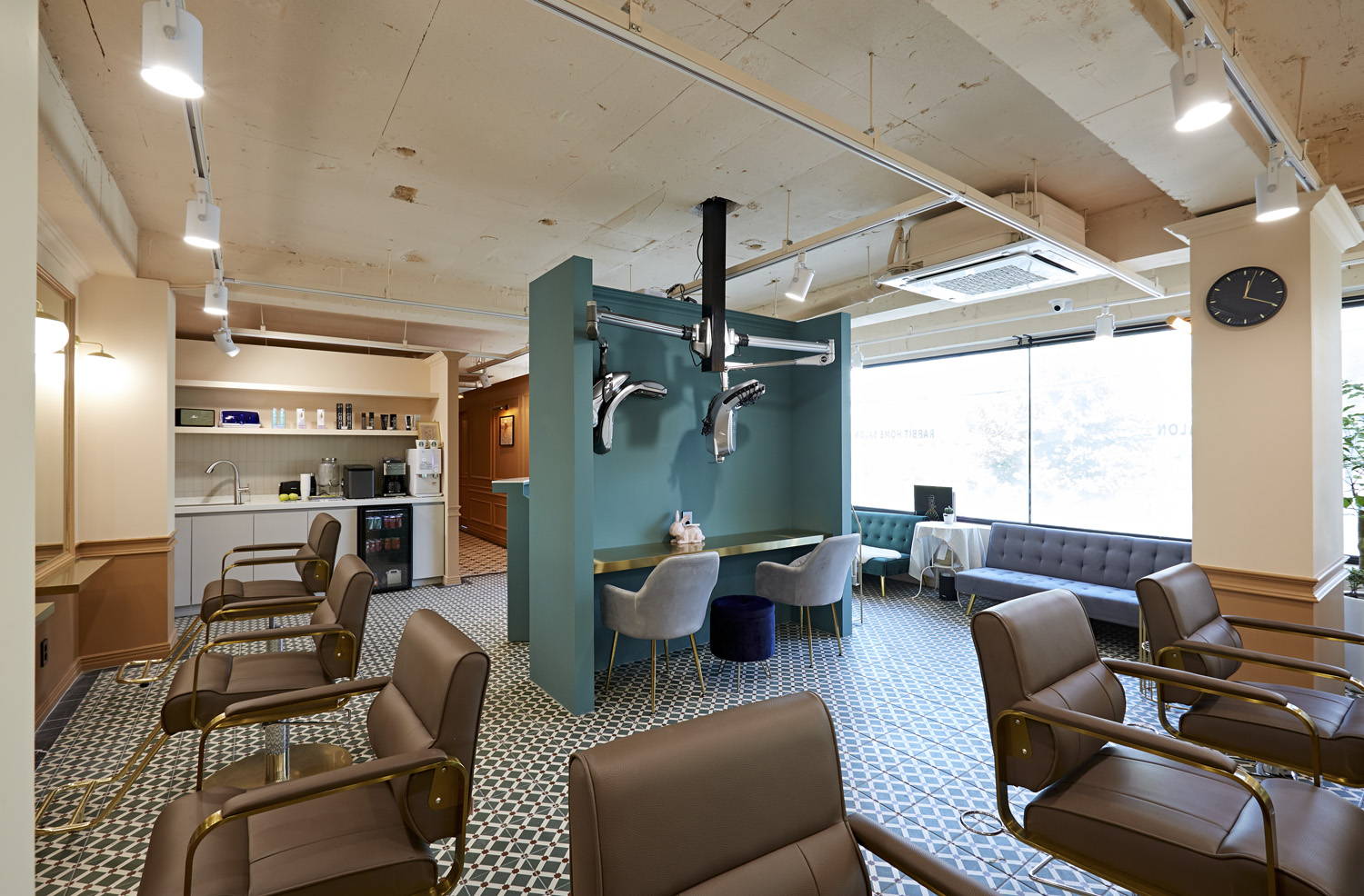 简约复古，33 平米美容室设计展现个性魅力-2