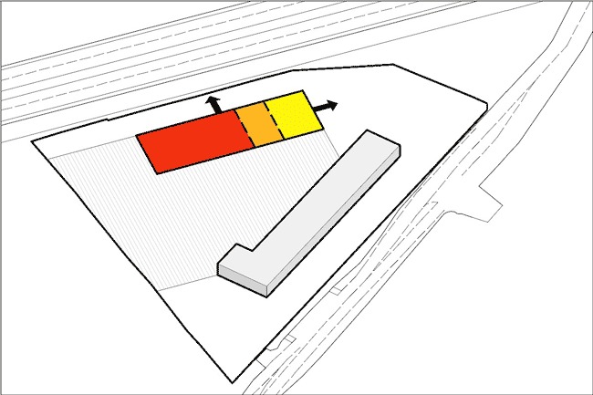 高速公路旁的透明办公建筑-18