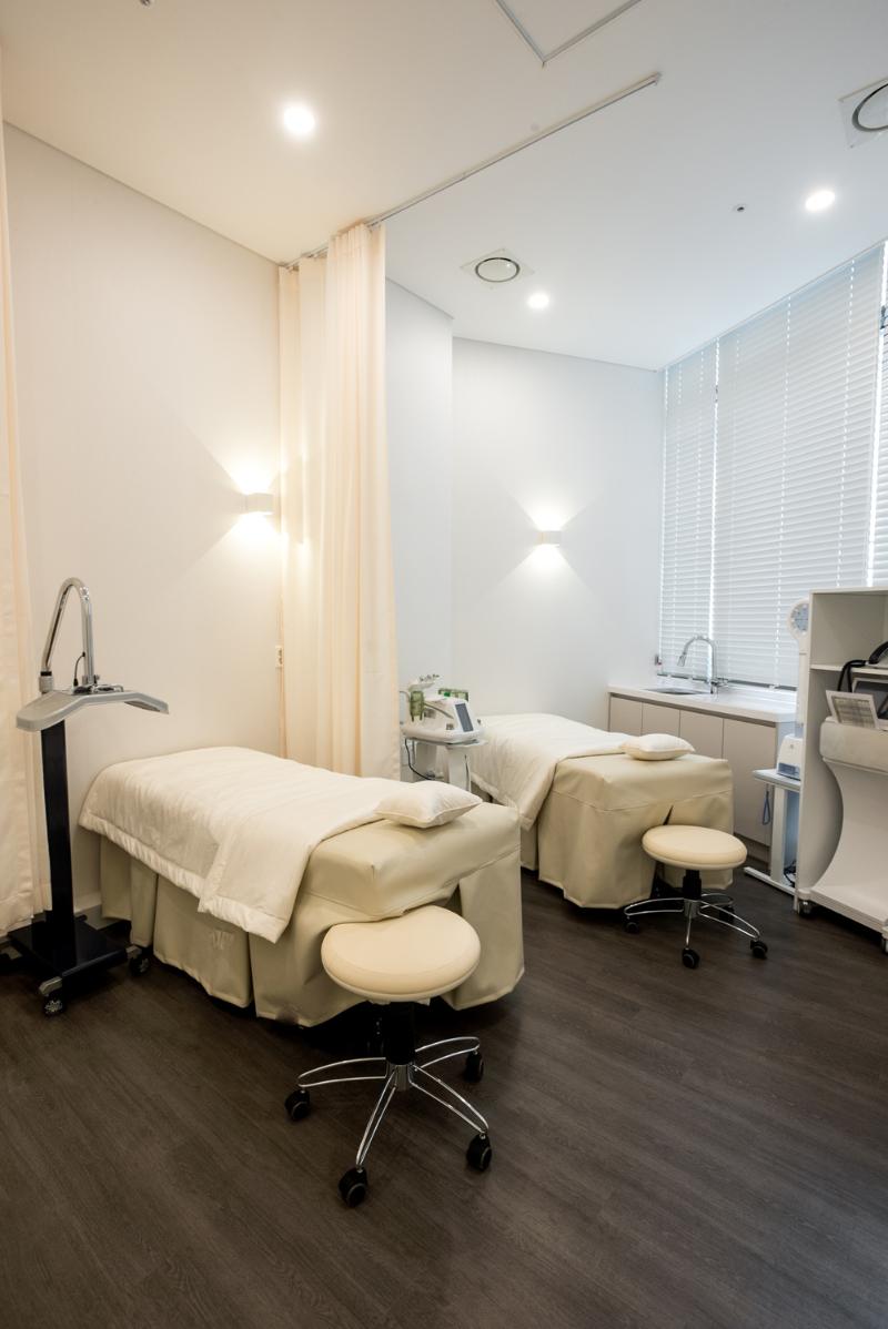 简约现代 43 平米美容诊所设计-9