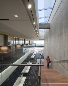 菲尼克斯生物医学园区教育大楼丨CO Architects