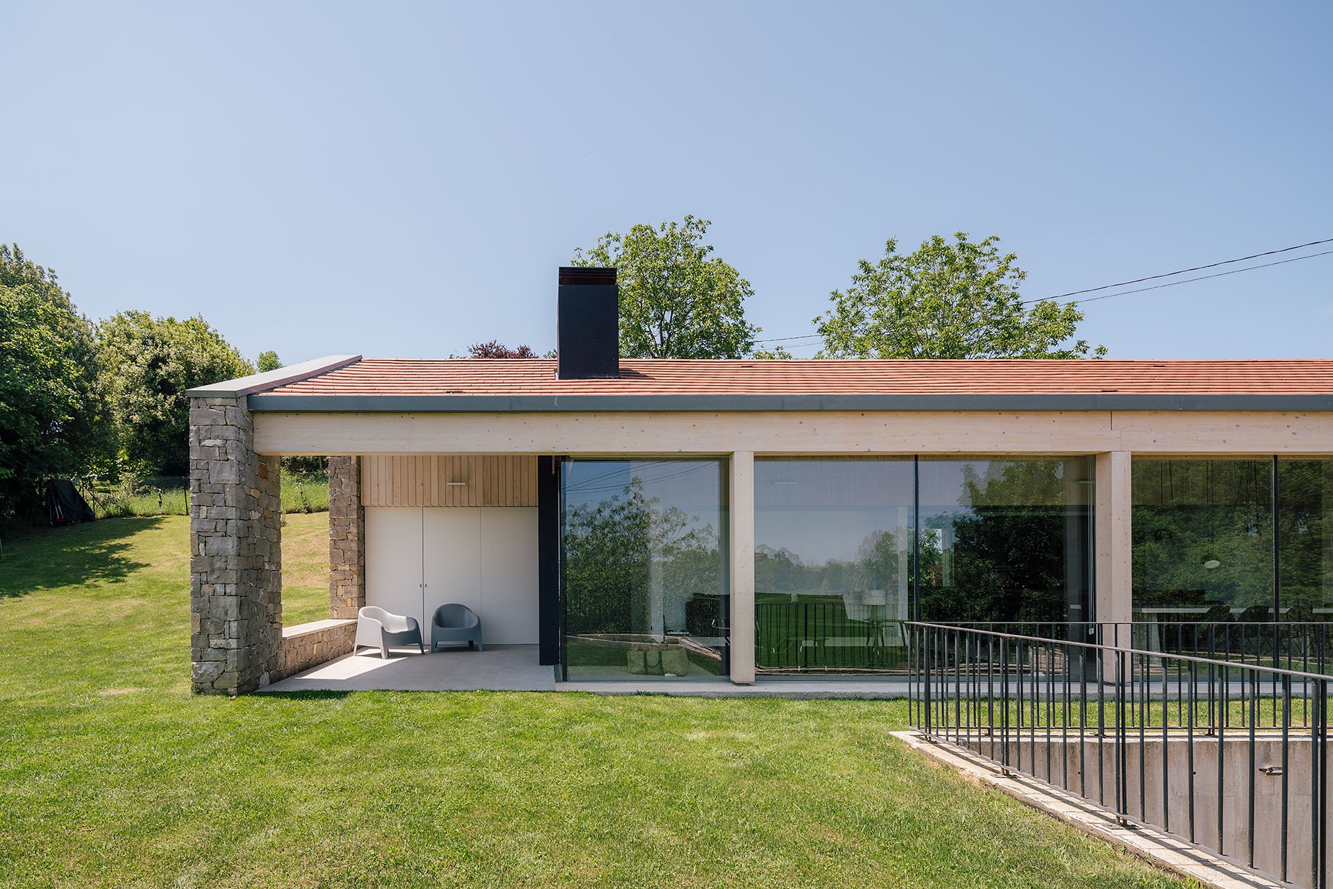 融合传统与当代的西班牙乡村别墅设计-38