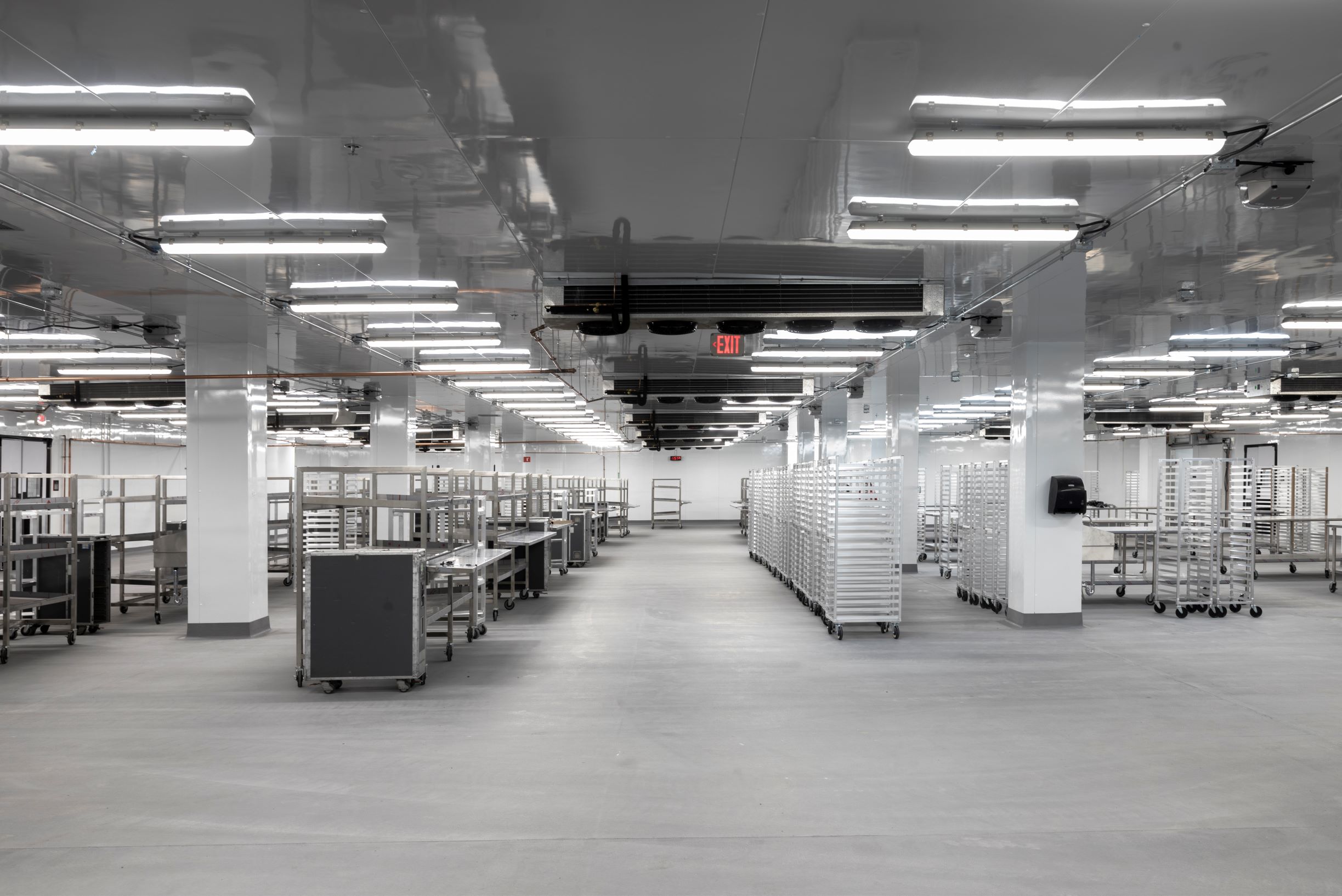 American Airlines Cayenne Catering Kitchen | Netta Architects-18