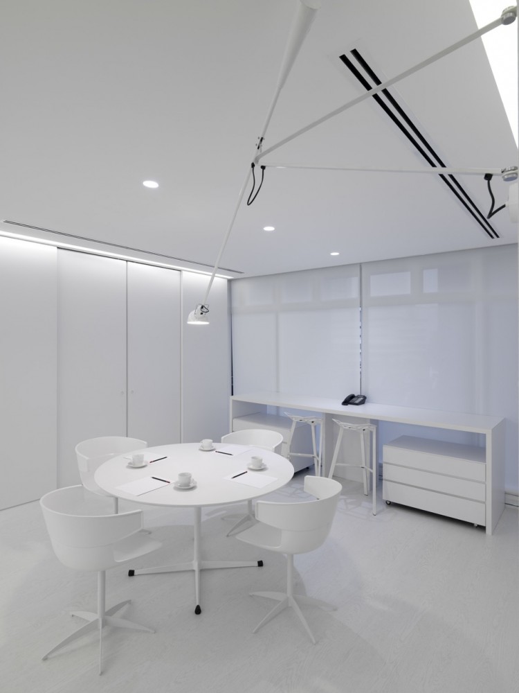 个人收集一些白色简约办公室案例-11