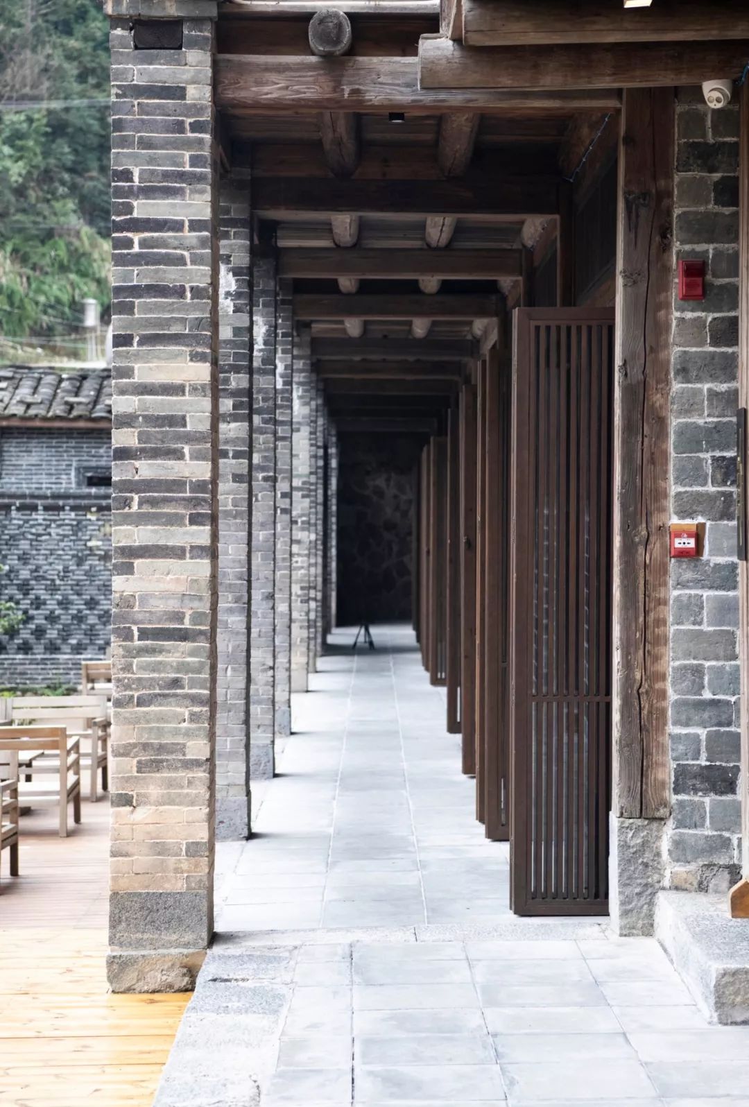 归隐深山，客家土楼变身为文化行馆-59