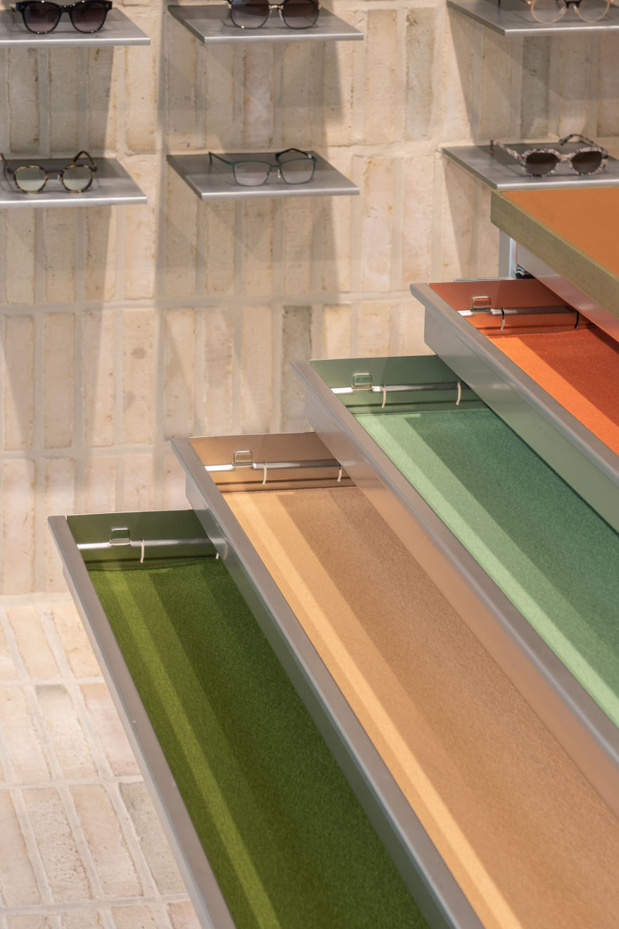 比利时 Optiek Hons 眼镜专卖店丨Zware Jongens-20