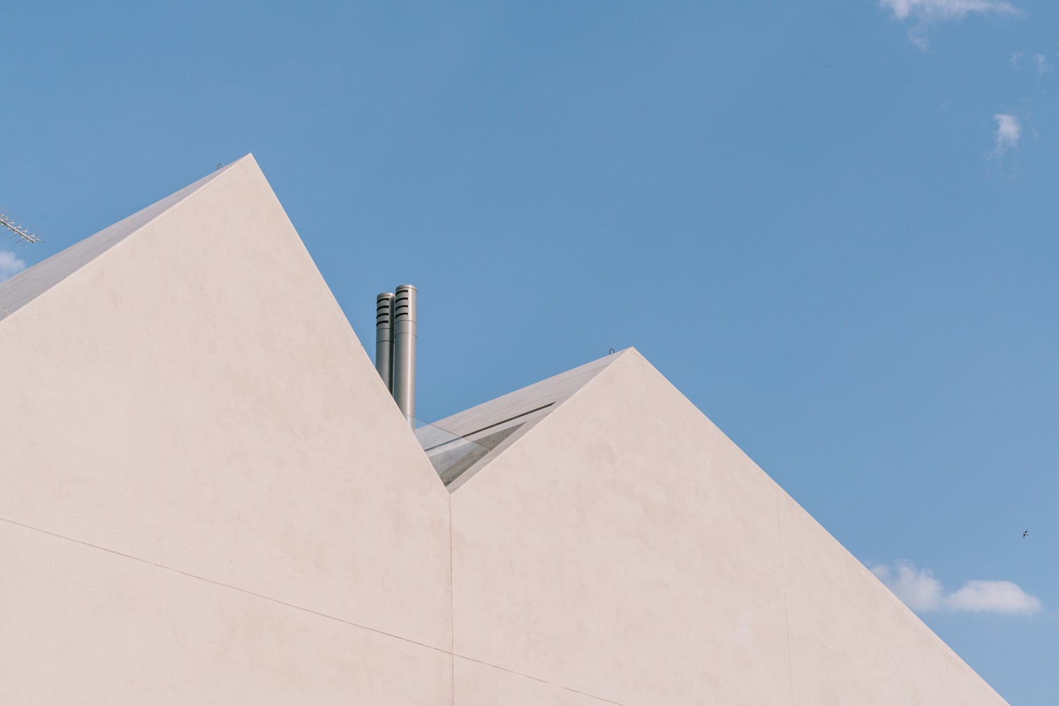 马德里锯齿形屋顶住宅-9