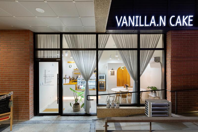 简约八平米烘焙工作室，成本低廉的温馨空间-9