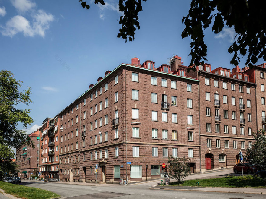 哥德堡明亮宽敞的顶层公寓设计-35