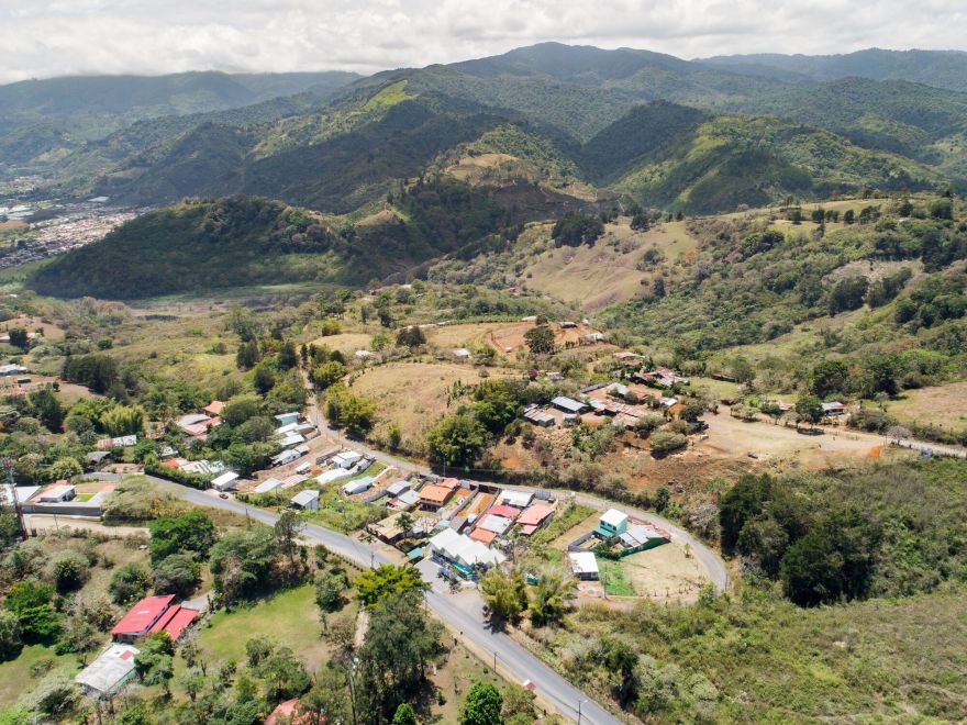 美食广场 224 号路线丨哥斯达黎加丨Quince Cero Uno Arquitectura-12