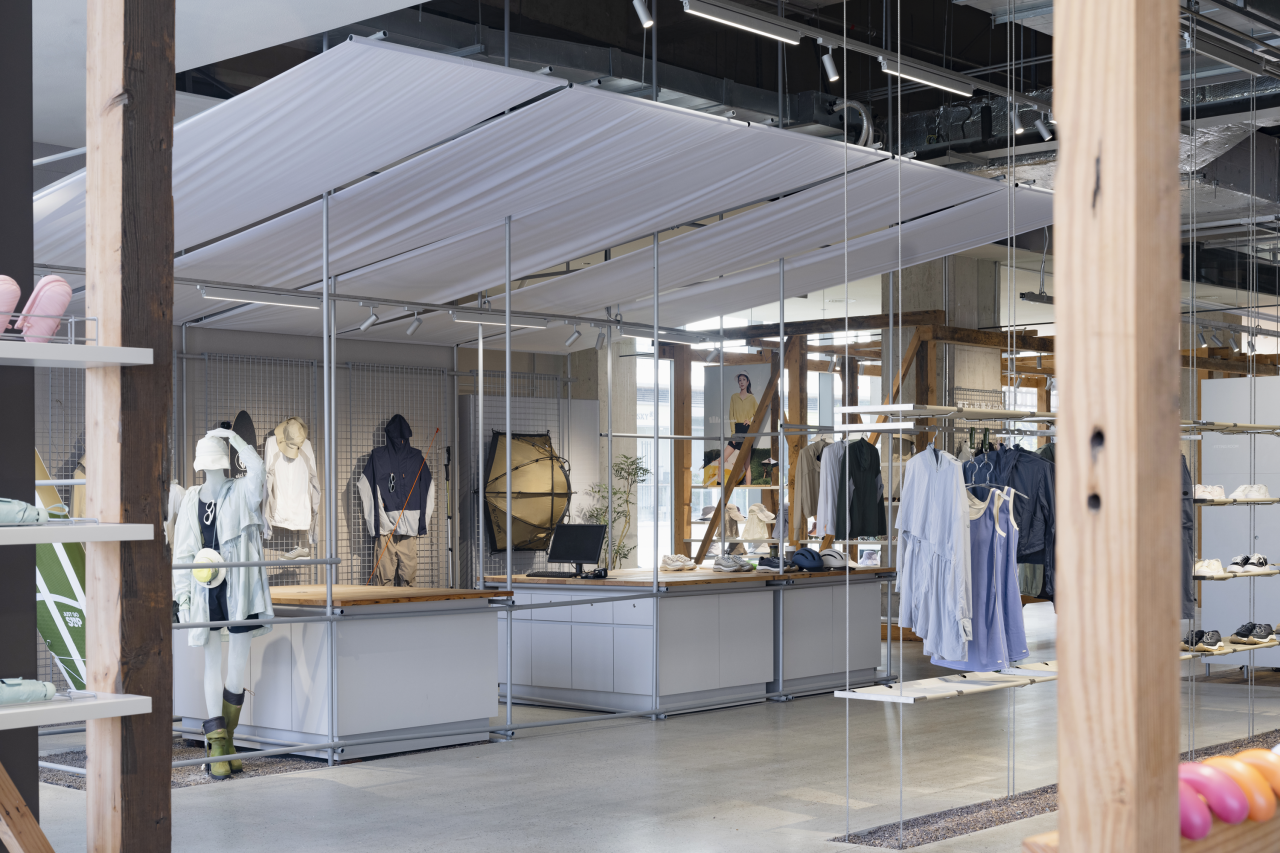 蕉下深圳大运天地轻量化户外体验店丨中国深圳丨Link Architects上海直地建筑设计工作室-25